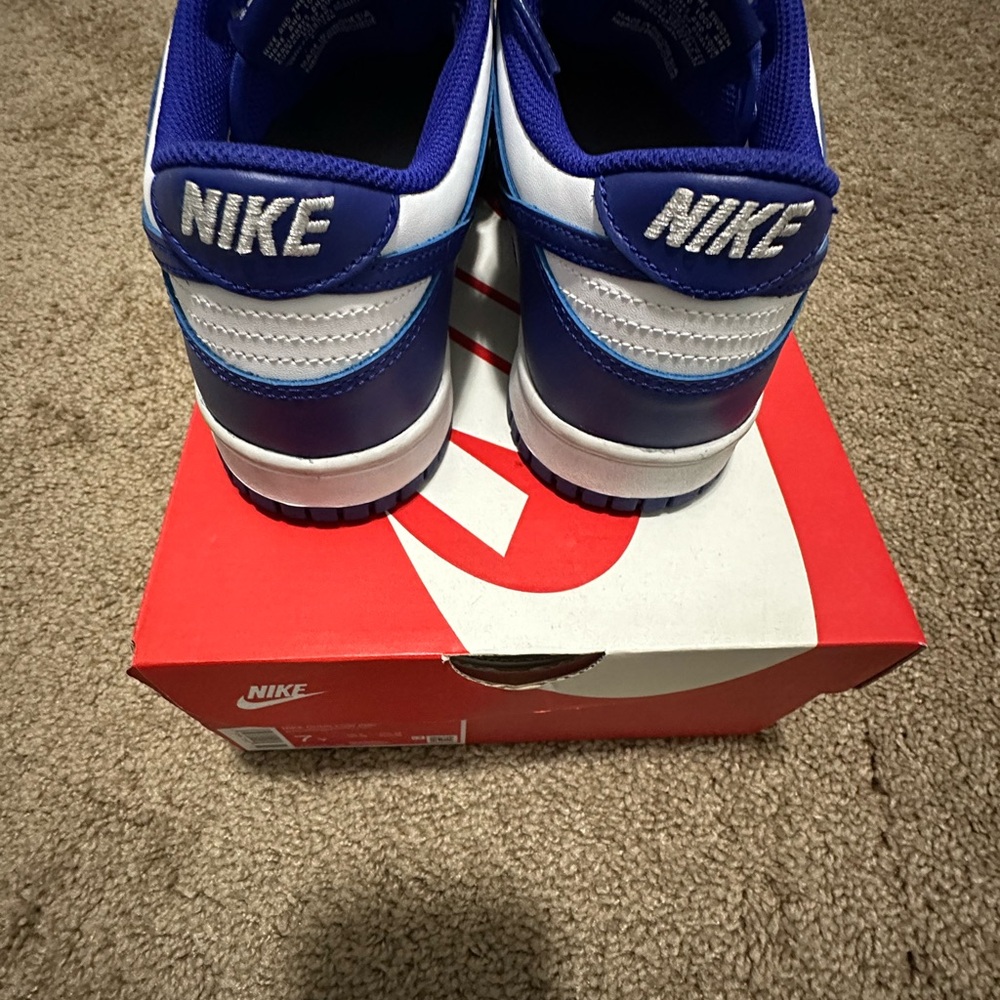 Nike Kids Sneakers White and Blue Low-Top - Picture 2 of 4